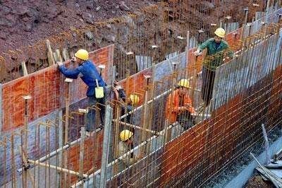 安福縣月薪4500+成為建筑行業(yè)常態(tài)，財經視角下的建筑工程勞務分包市場